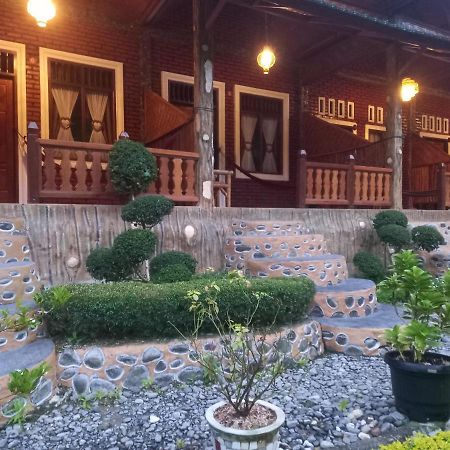 Sahnan Guest House Bukit Lawang Luaran gambar