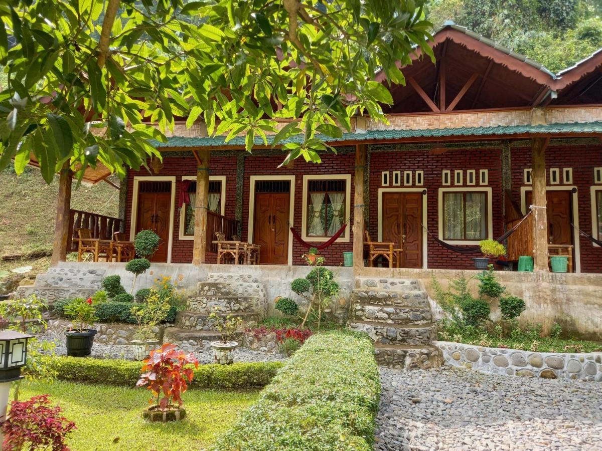 Sahnan Guest House Bukit Lawang Luaran gambar